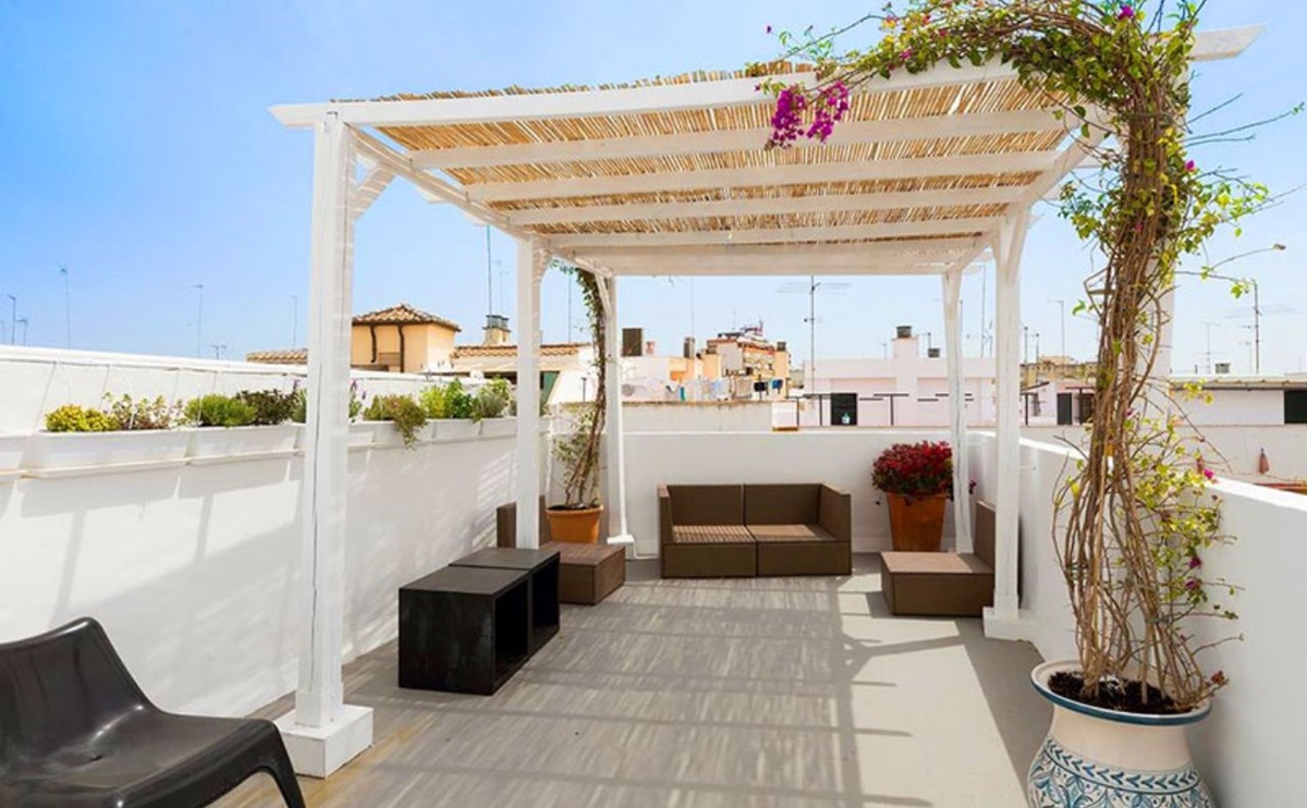 Tầng tum sân thượng