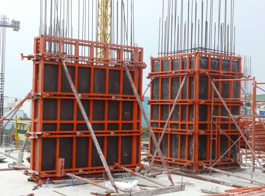 Ván khuôn đổ cột