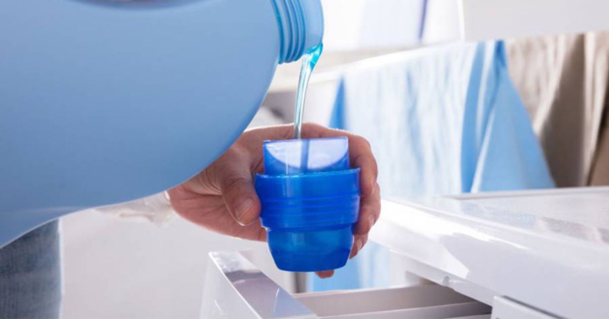 Dùng nước xả vải để hạn chế bám bẩn