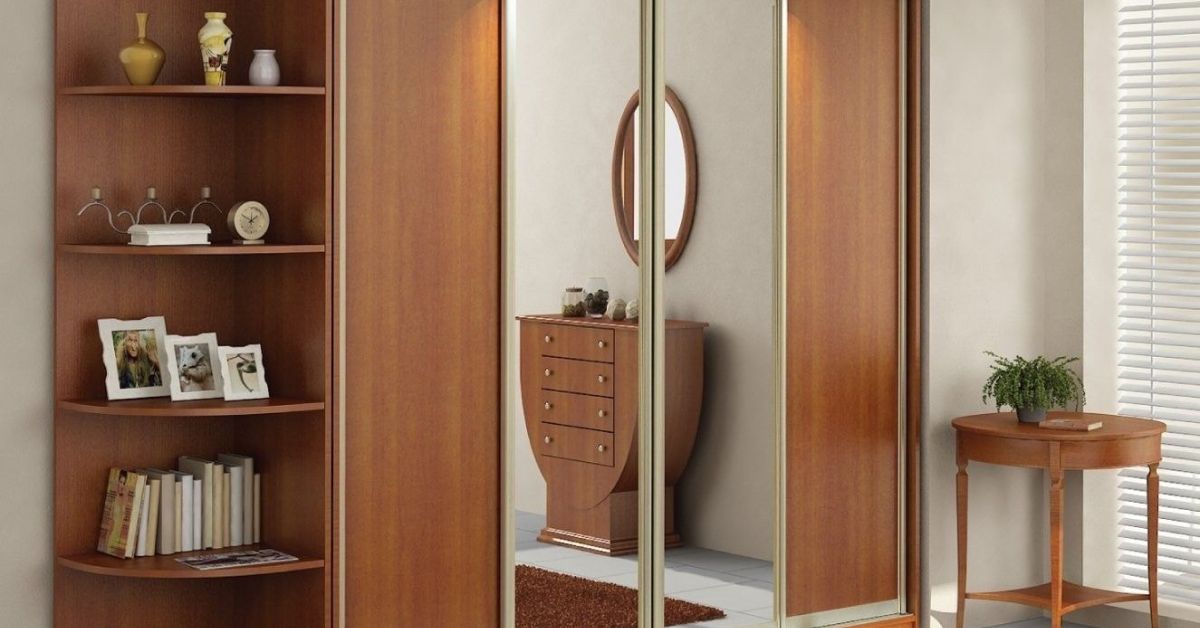 ưu tiên gương gắn trên tủ quần áo